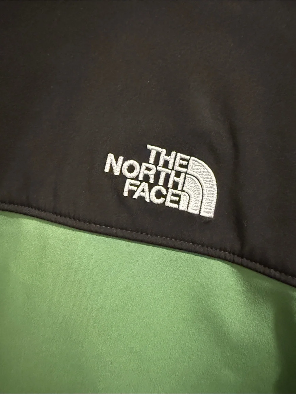 The North Face Apex Bionic Soft-Shell Jacket Black/Green Size Medium